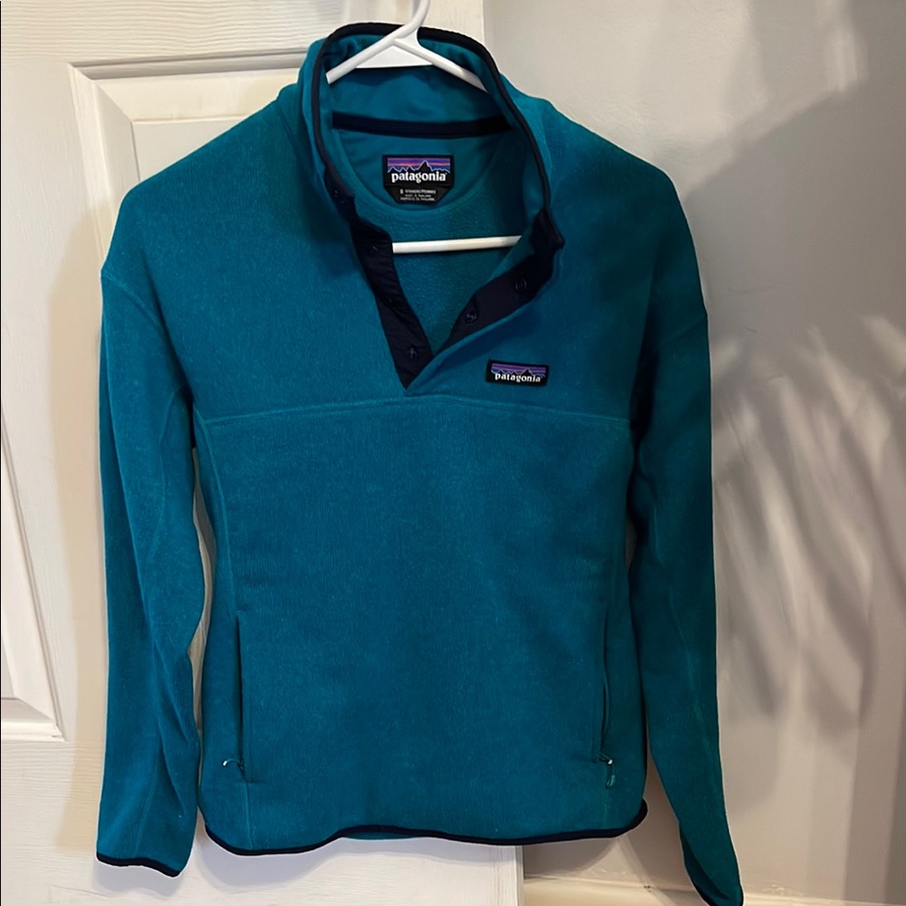 Patagonia Turquoise Quarter-Snap Fleece pullover